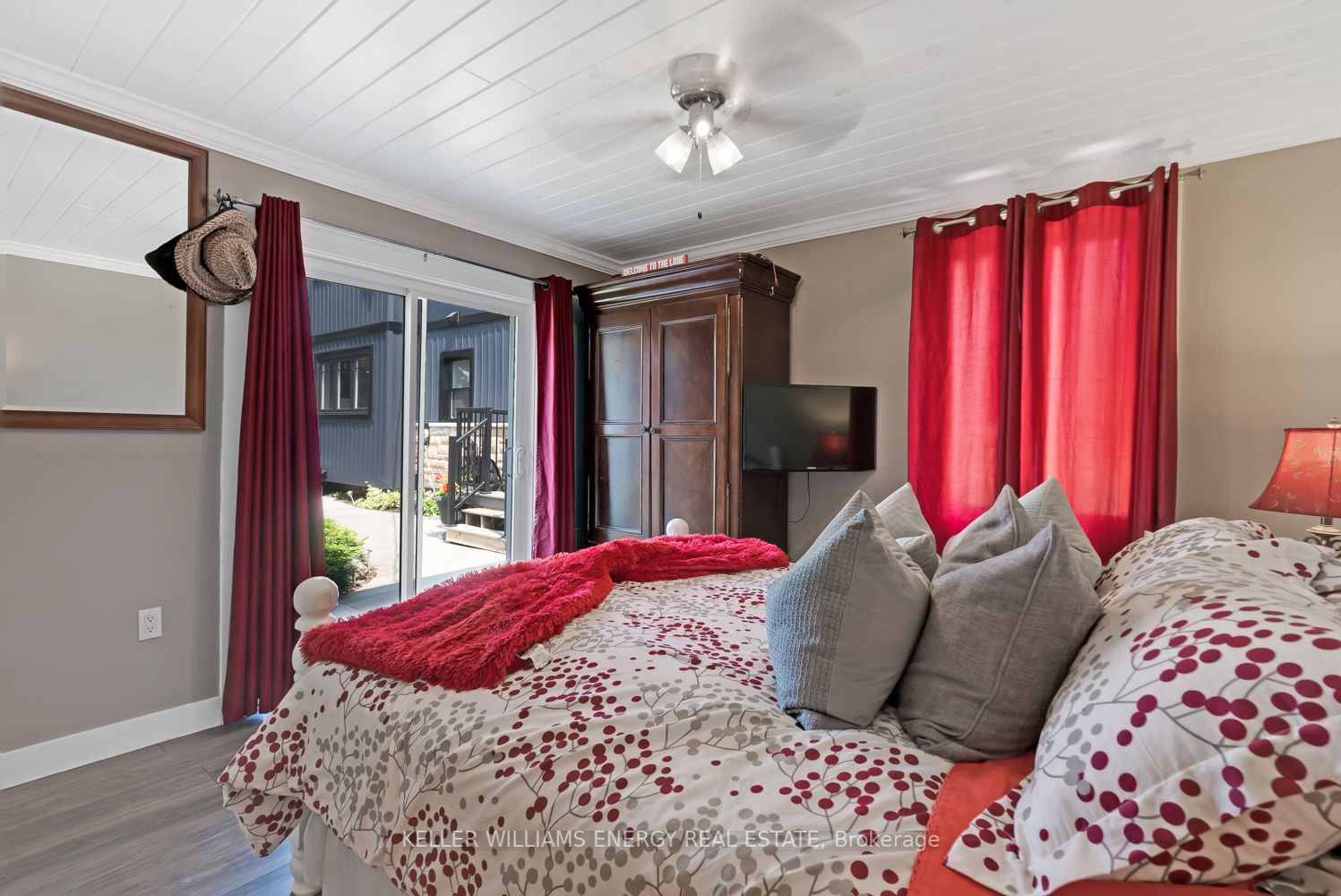 233 SNUG HARBOUR Road