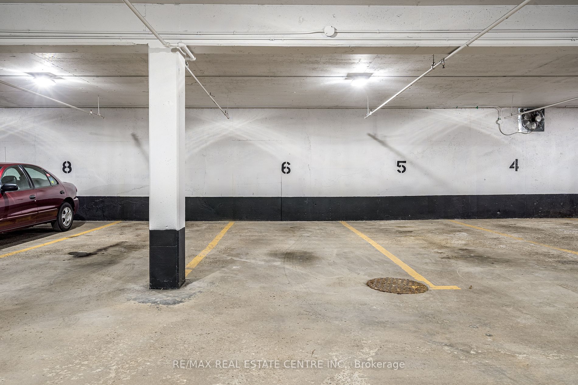 81 Charlton Ave E, #201