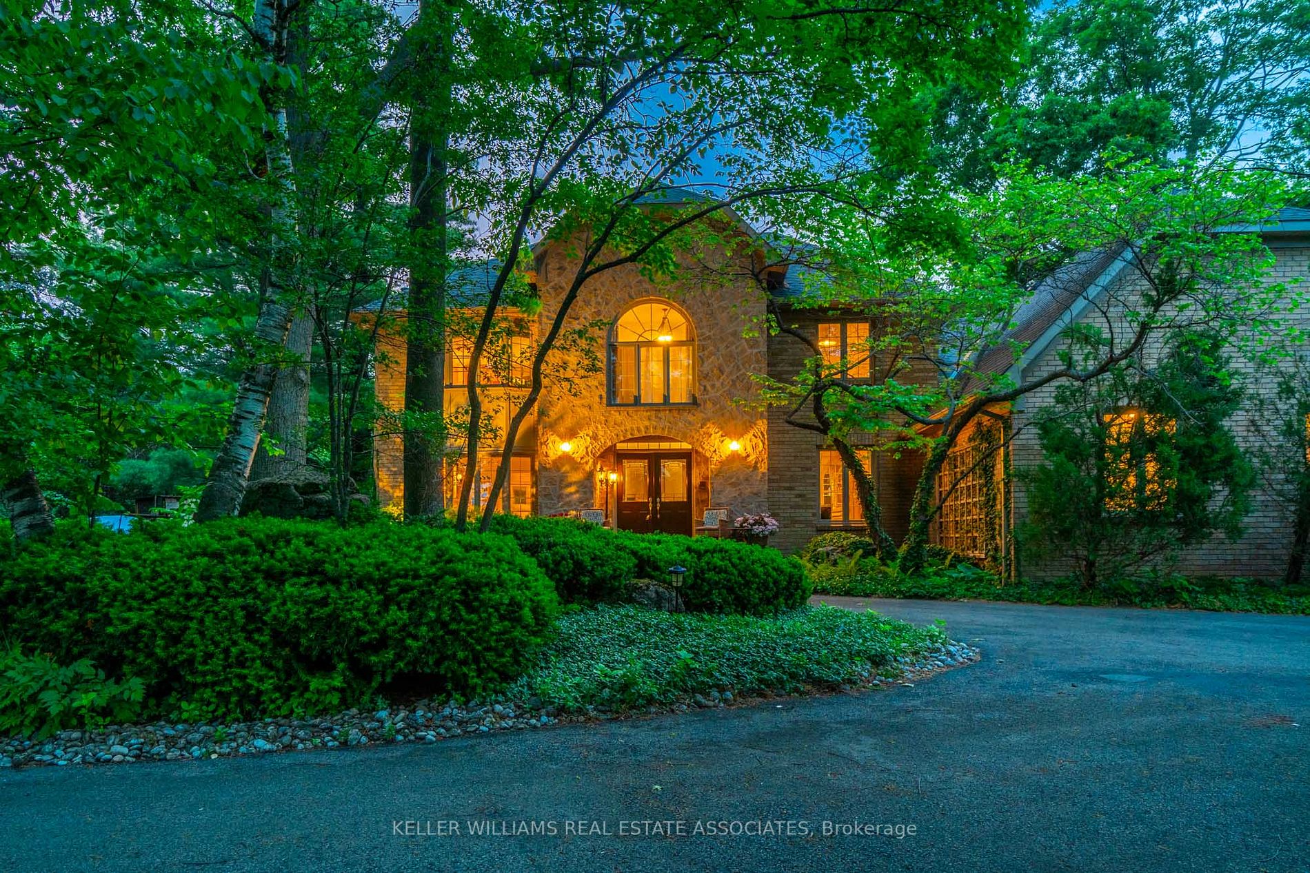 7 Blackberry Place