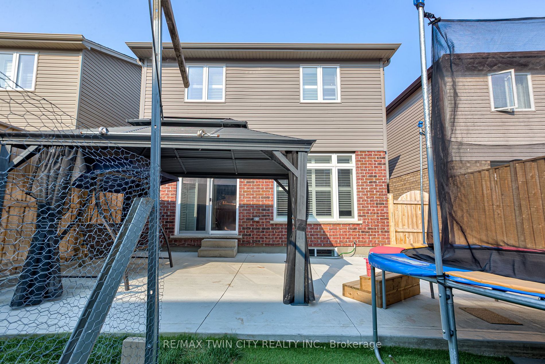 14 Willowrun Drive