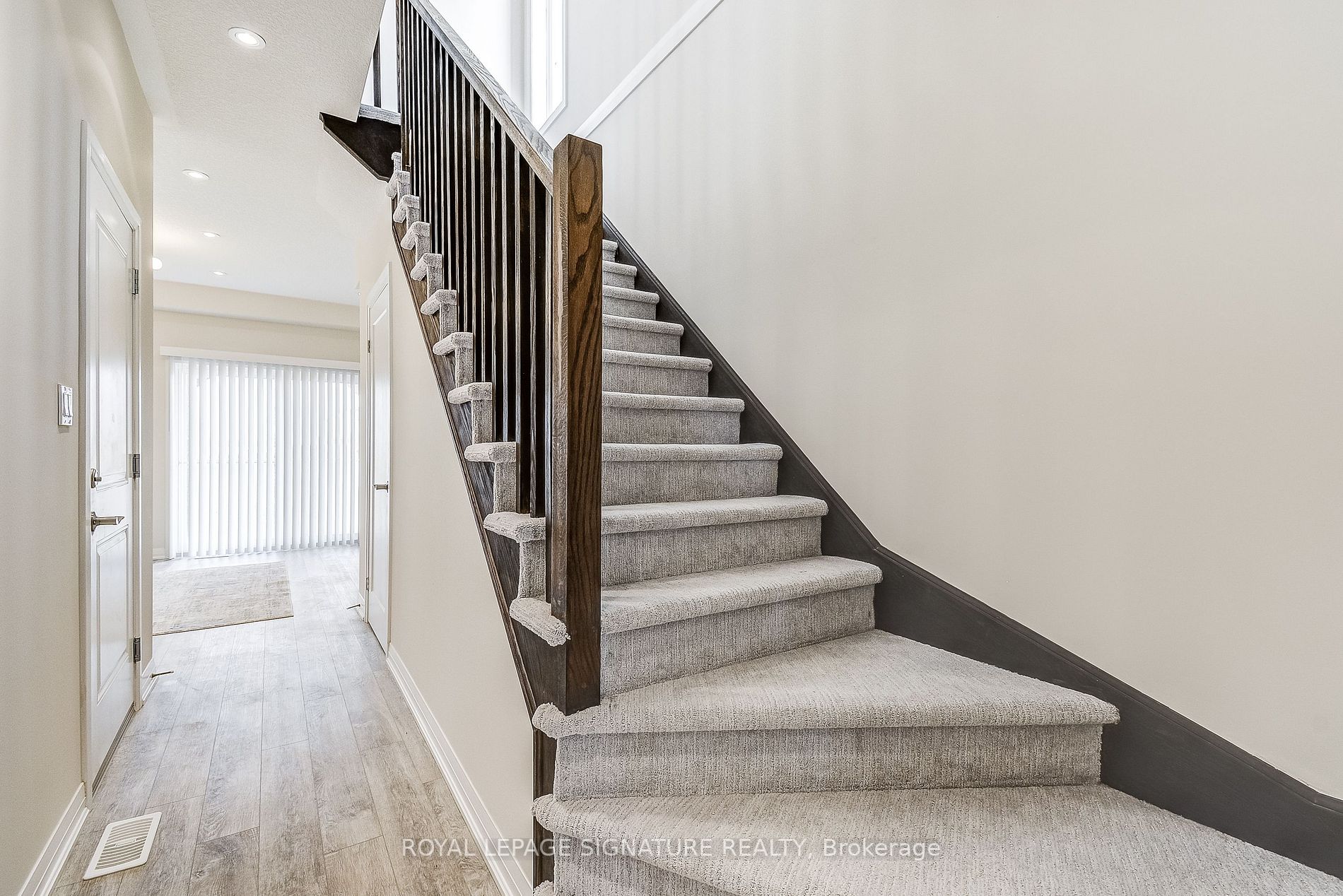 20 Canary Grass Blvd