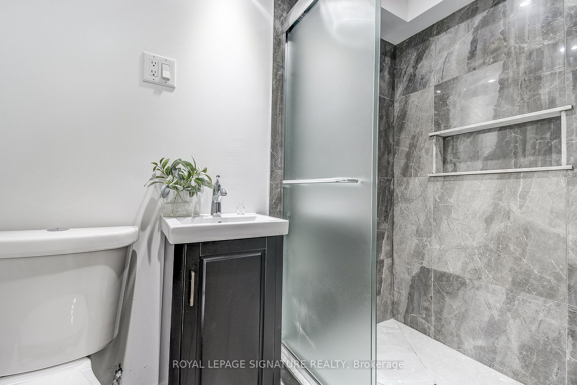 20 Canary Grass Blvd