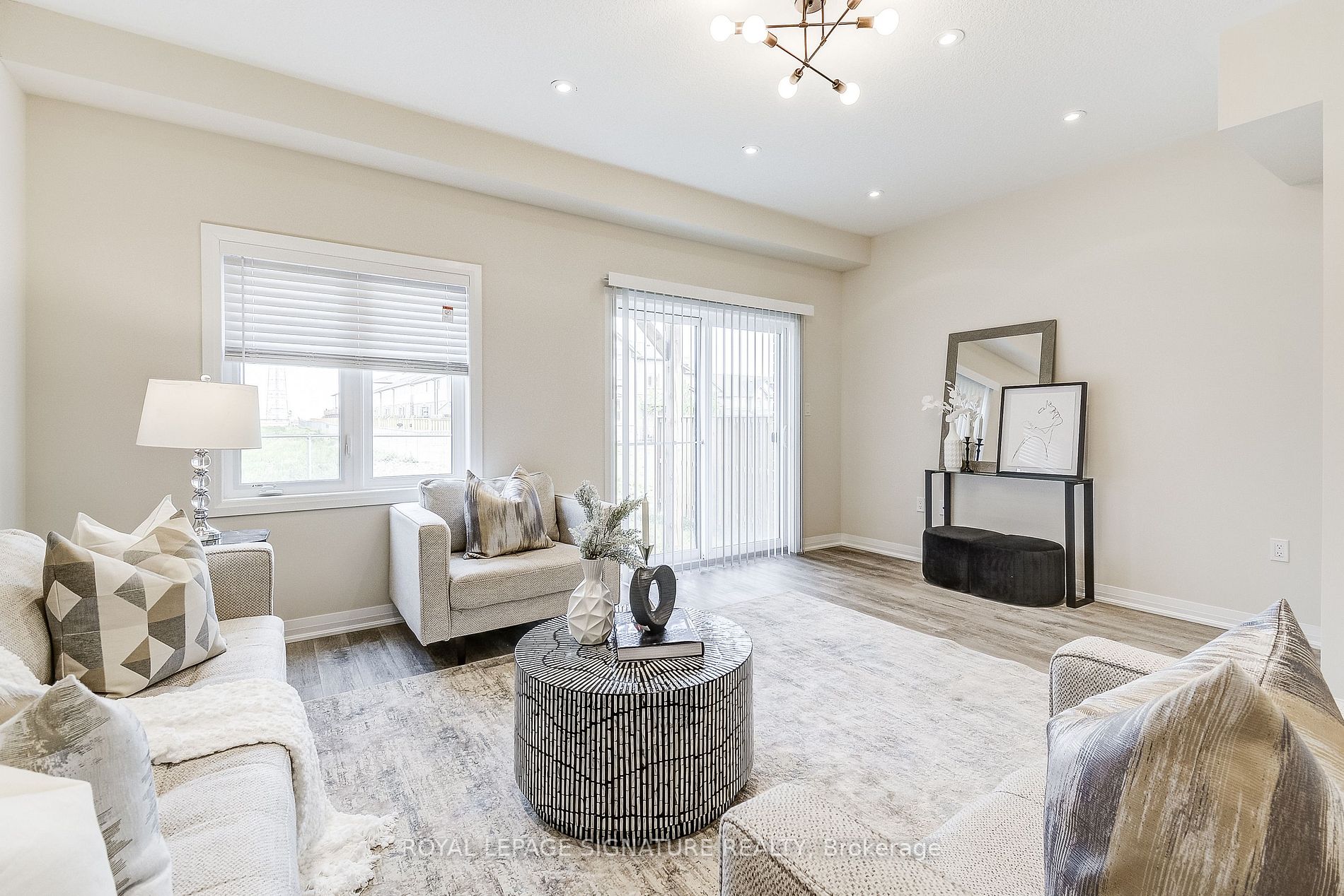 20 Canary Grass Blvd