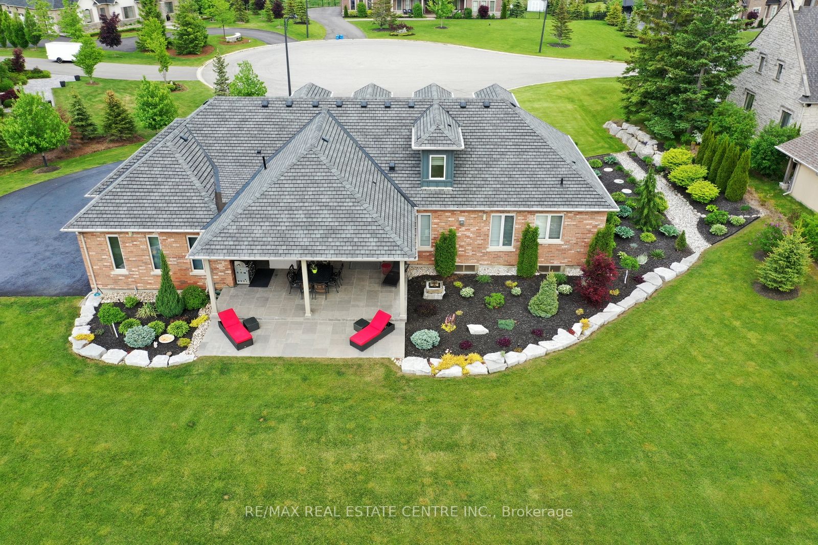 121 Bessey Crt