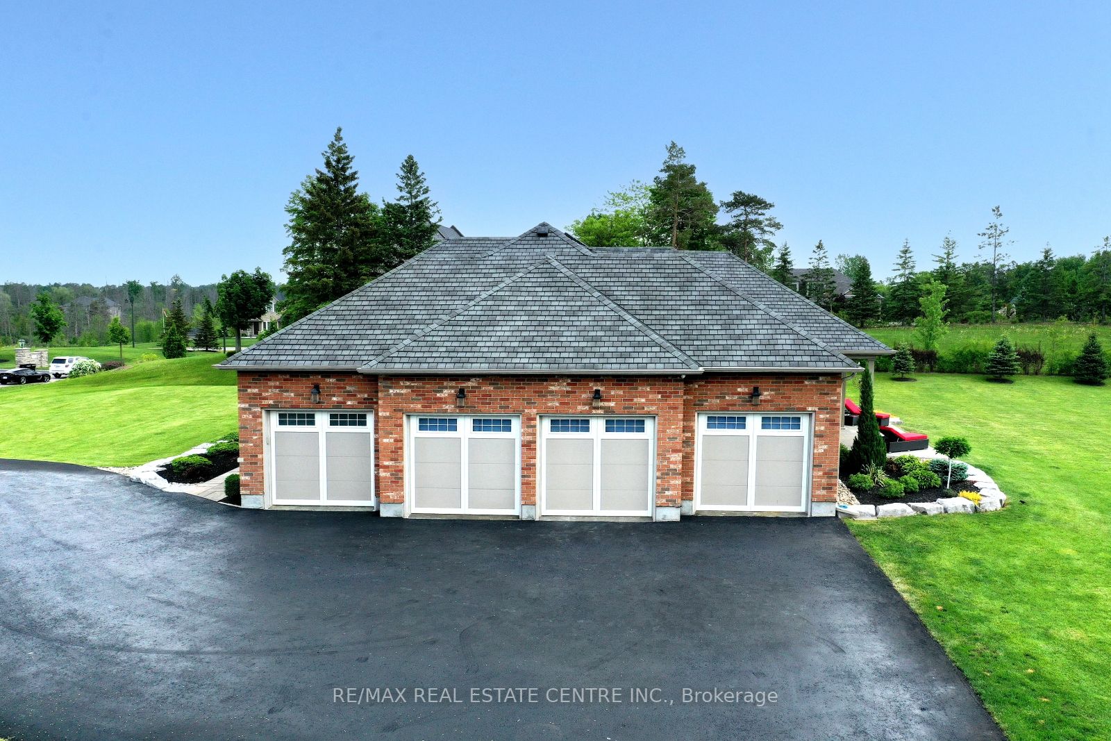 121 BESSEY Court