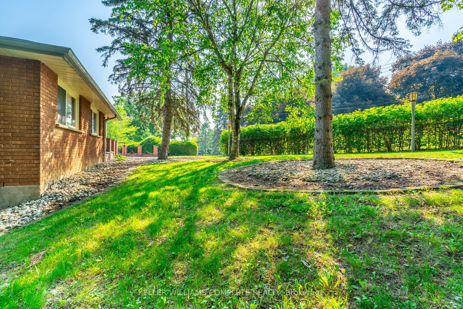 230 Lloyminn Avenue