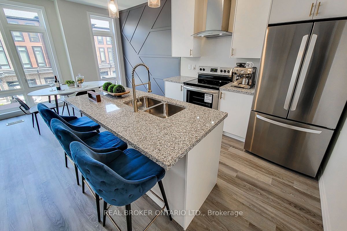 270 Melvin Ave, #9