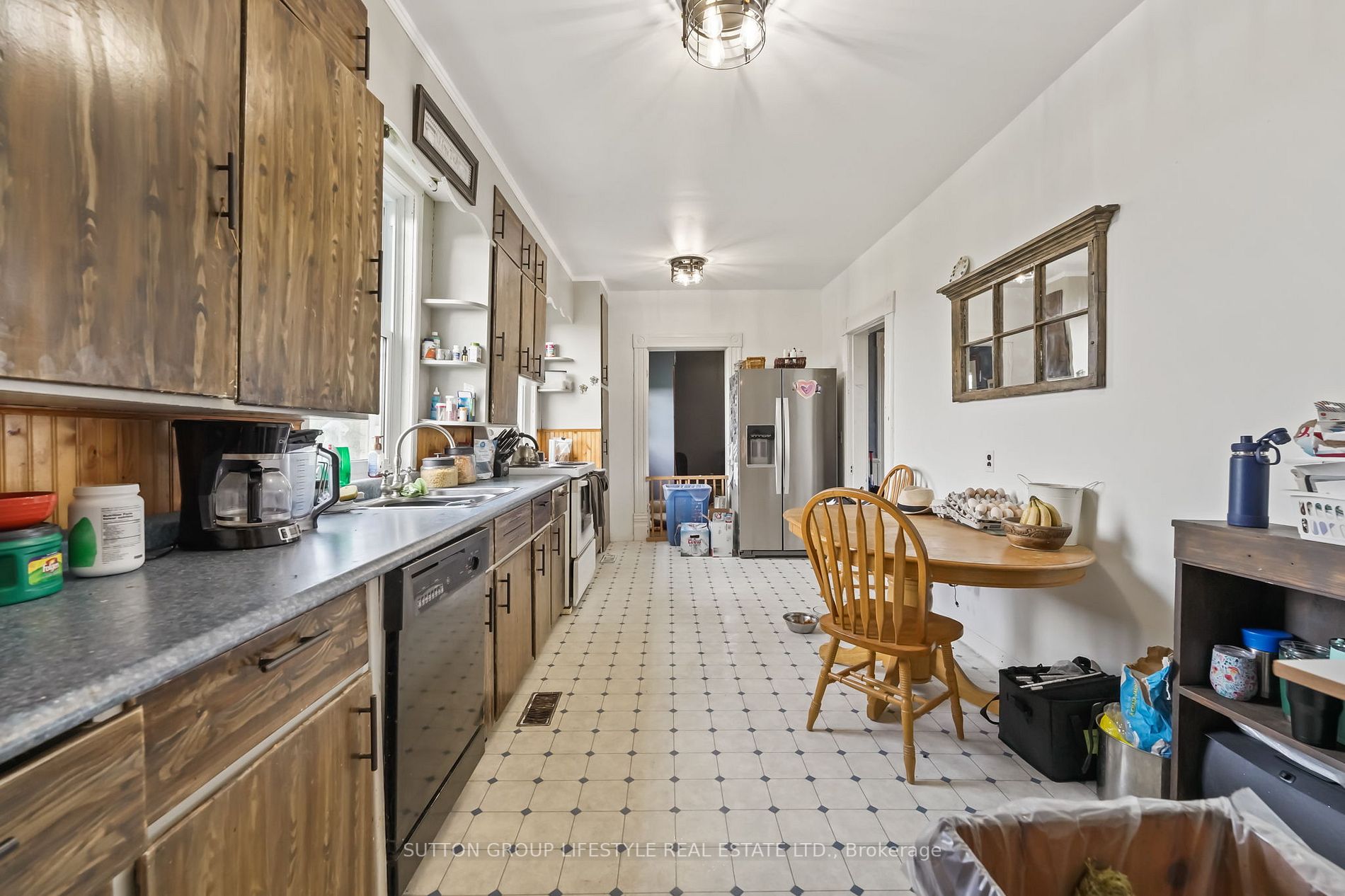 736 Martins Rd
