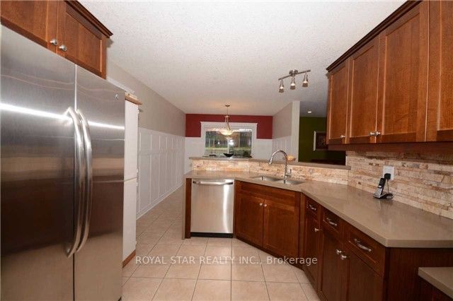 185 Silk Drive
