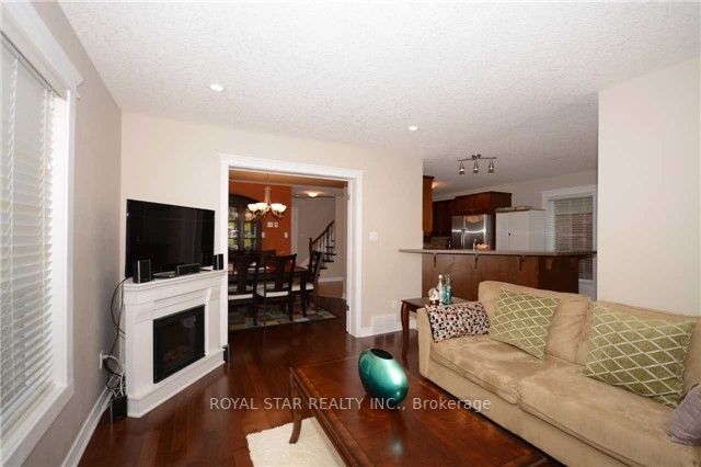185 Silk Drive