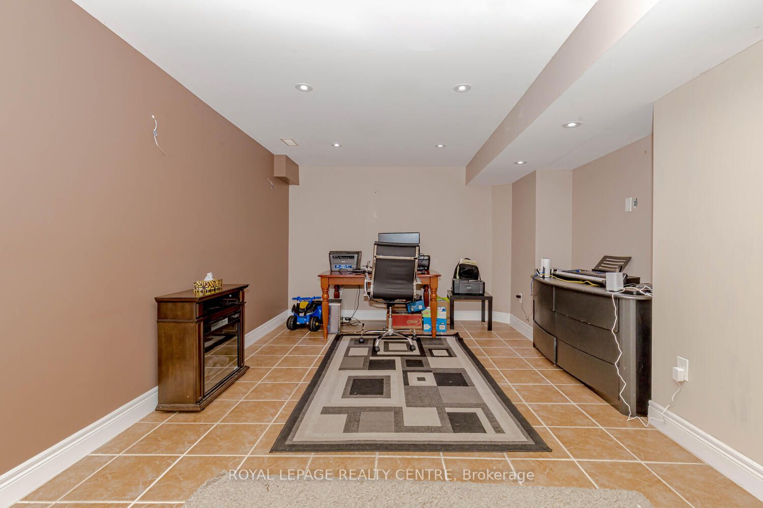 20 Pisa Drive, #8