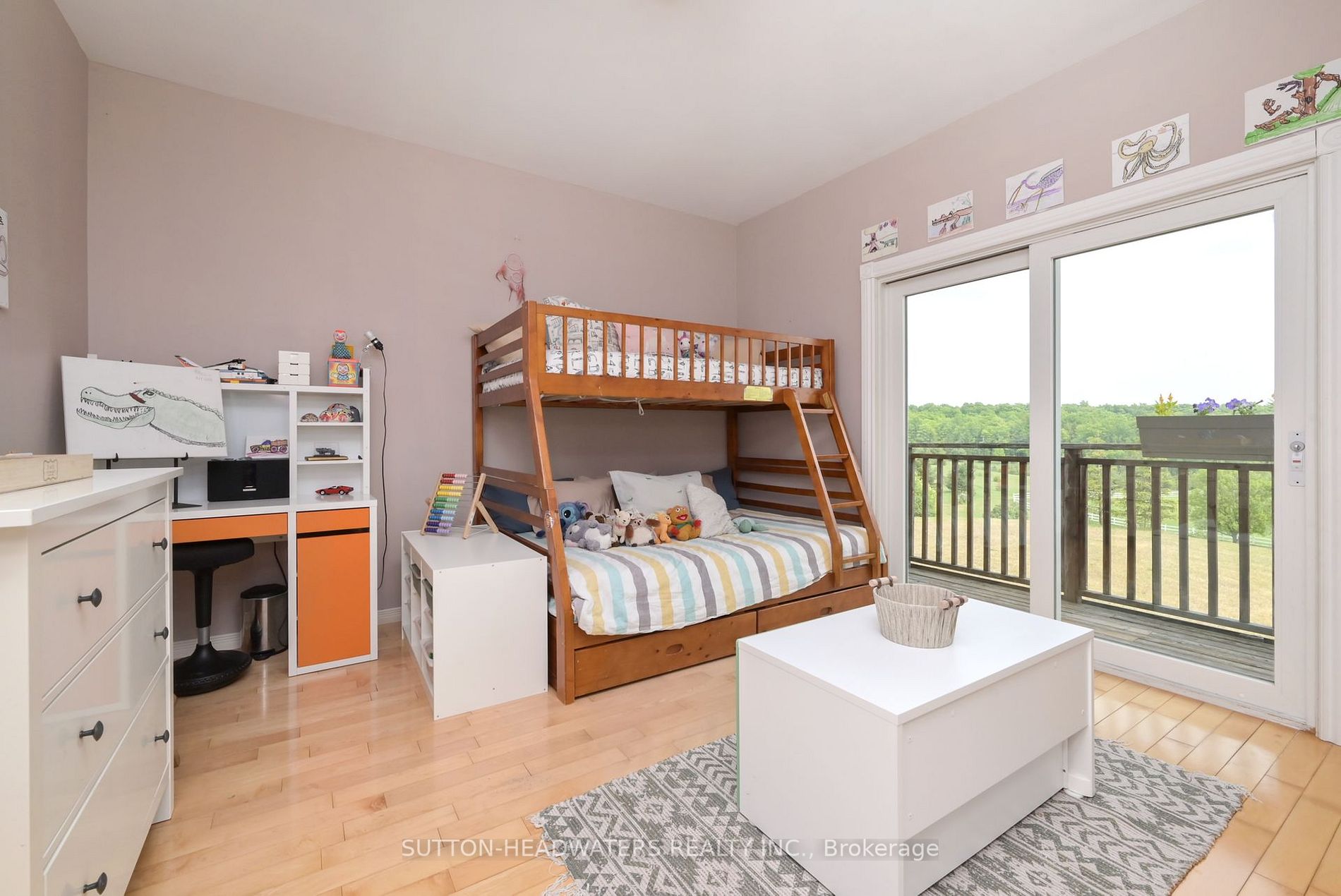 387181 20th Side Road E