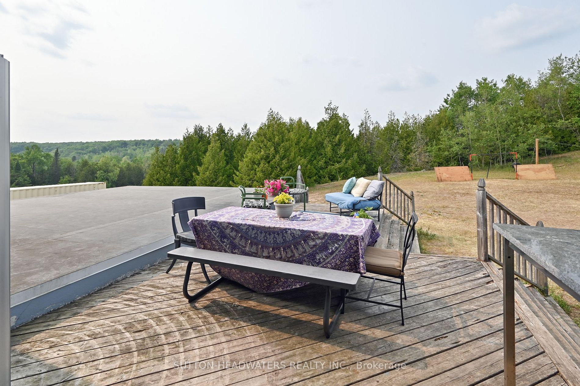 387181 20th Side Road E