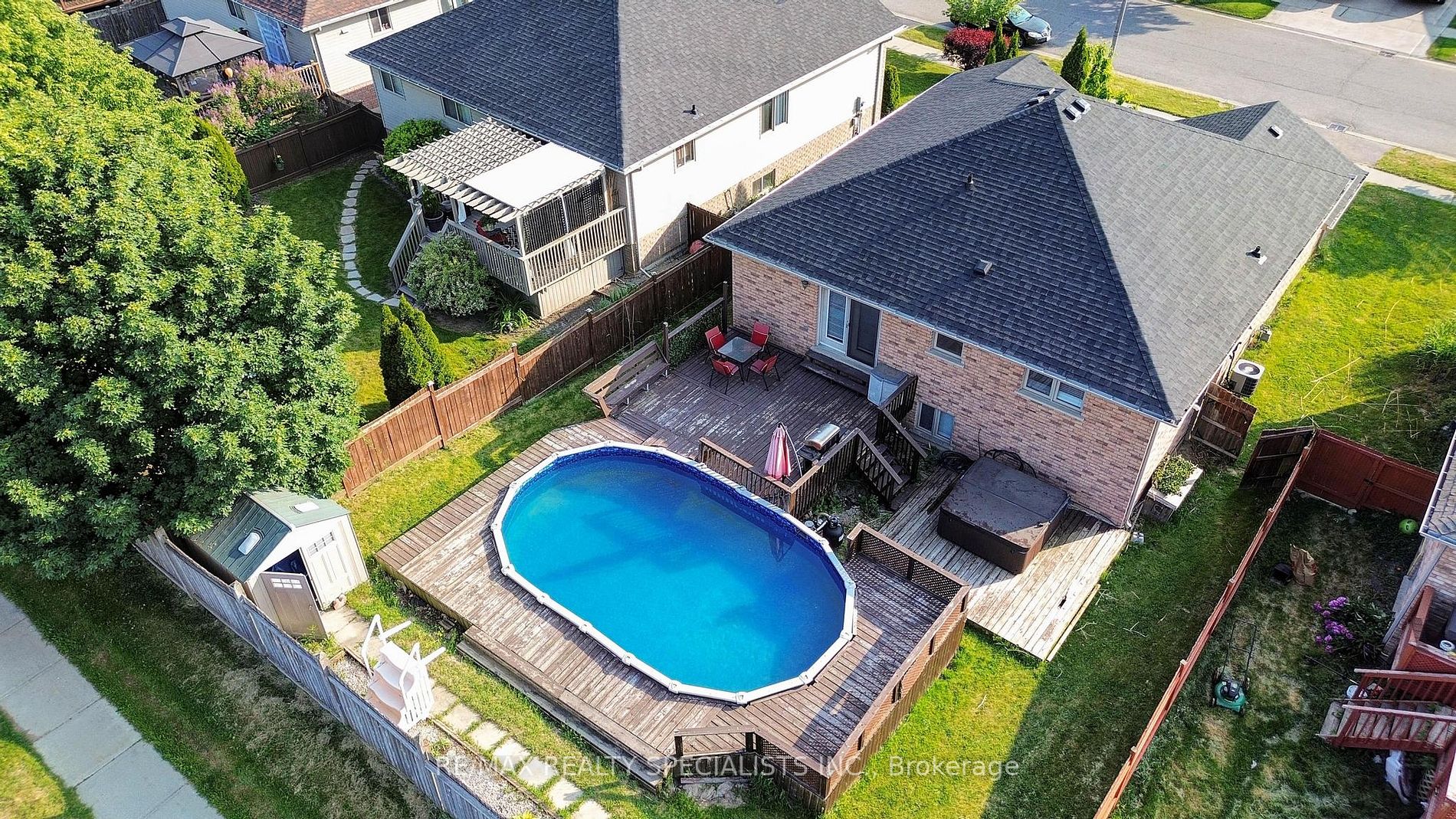 33 Osborn Ave