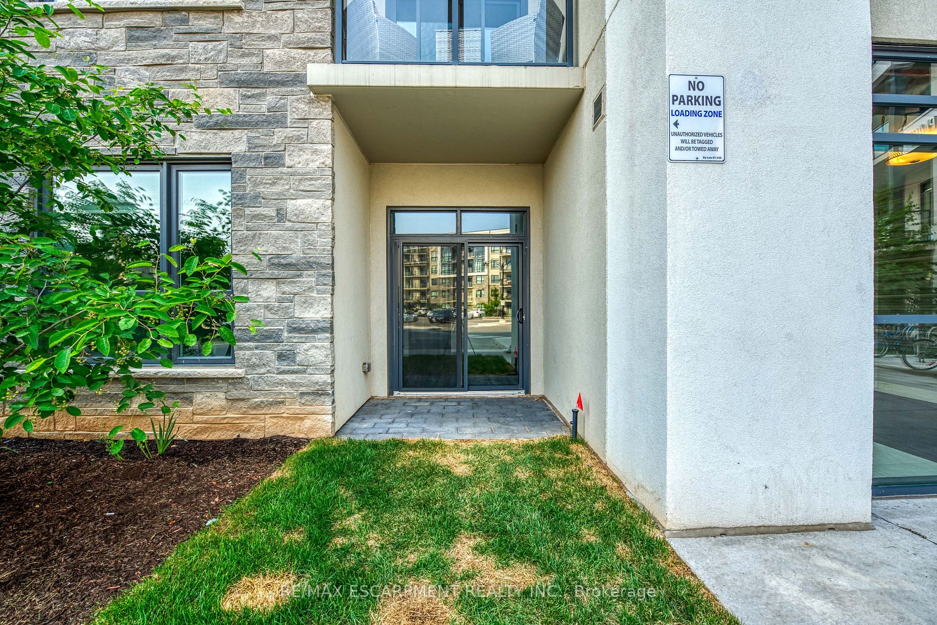 125 Shoreview Pl, #101