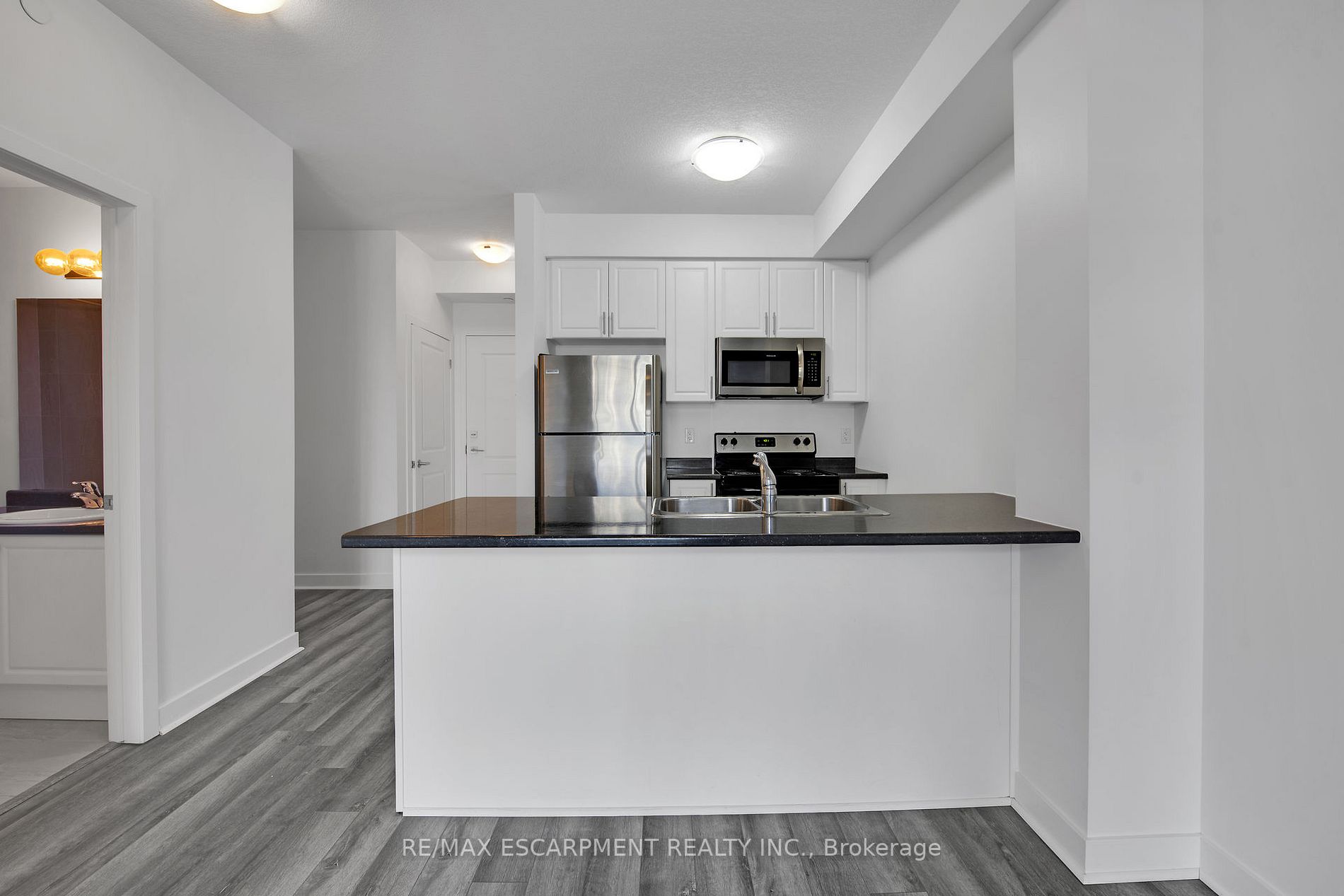 125 Shoreview Pl, #101