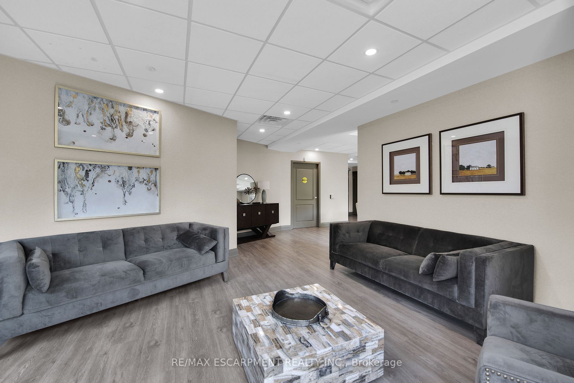 125 Shoreview Pl, #101
