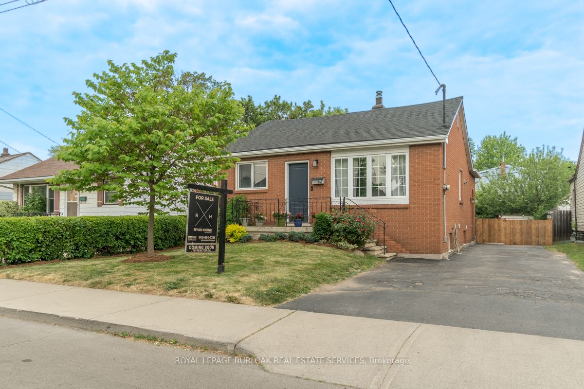 141 Walter Ave N, Hamilton