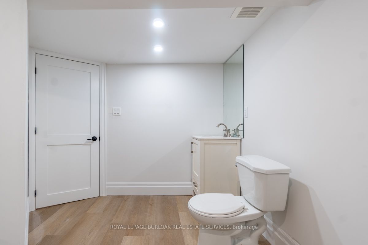 141 Walter Ave N, Hamilton