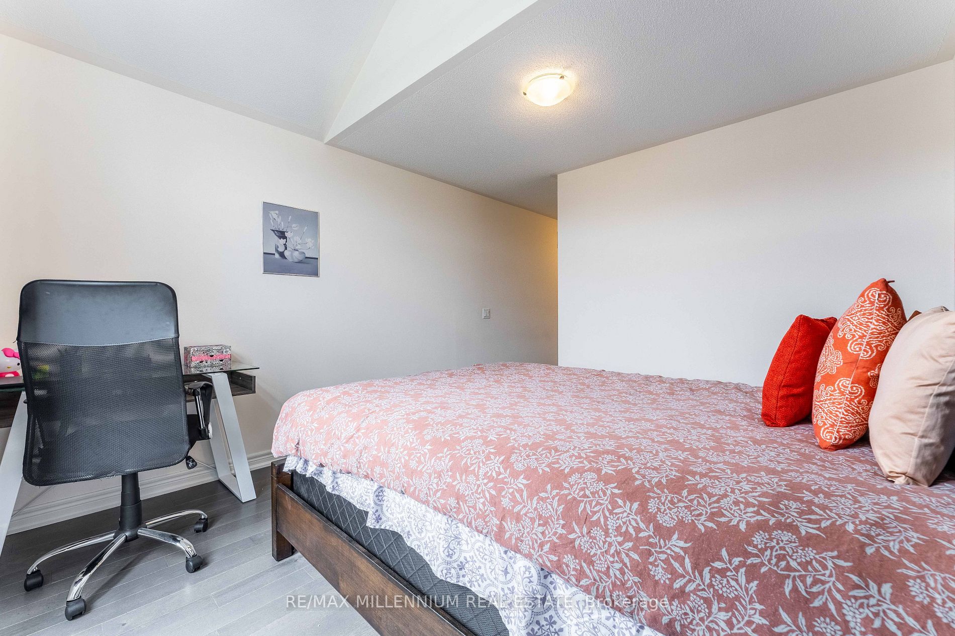 59 Findlay Dr