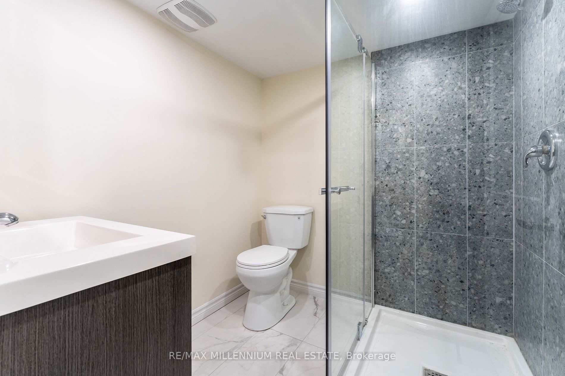 59 Findlay Dr