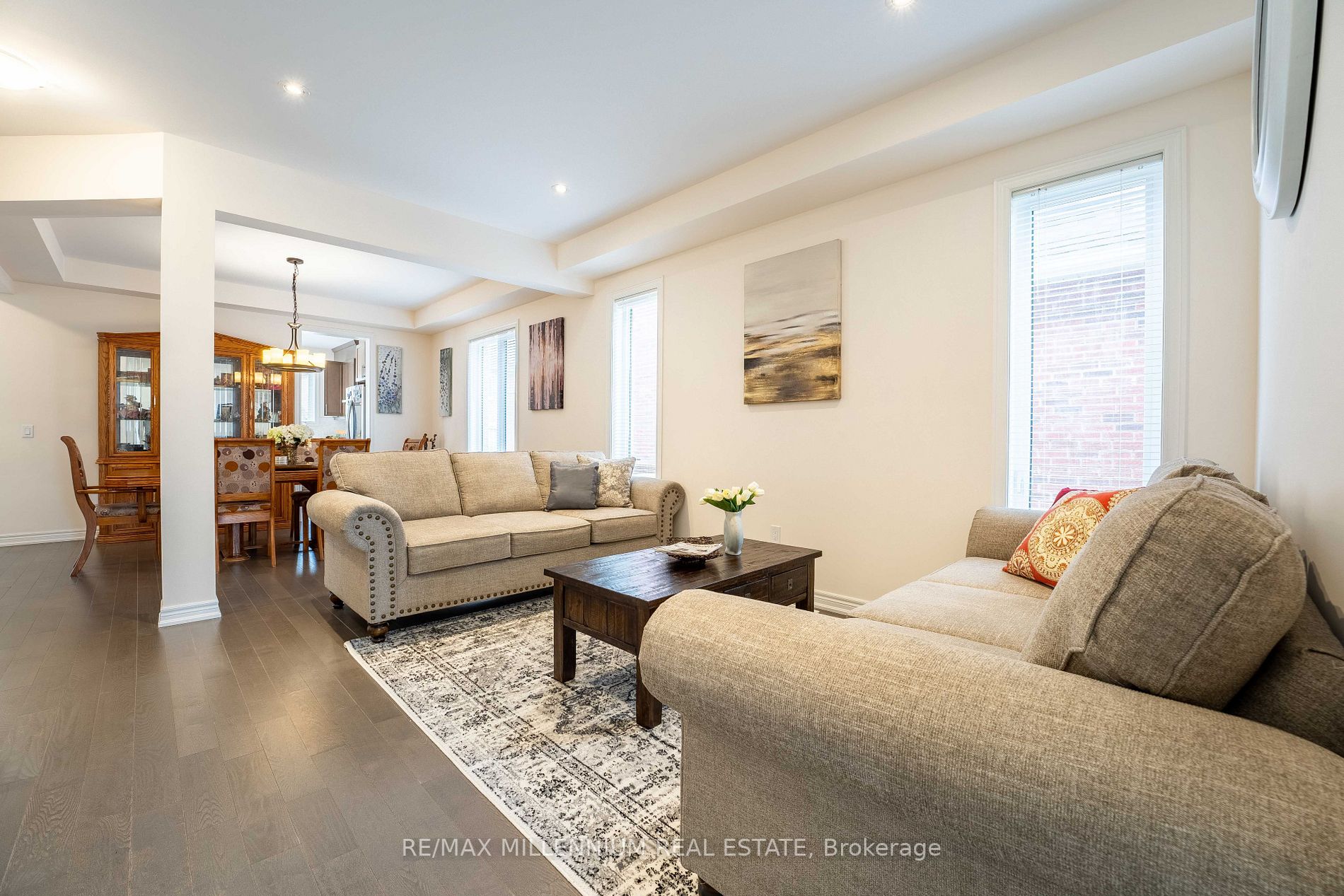 59 Findlay Dr
