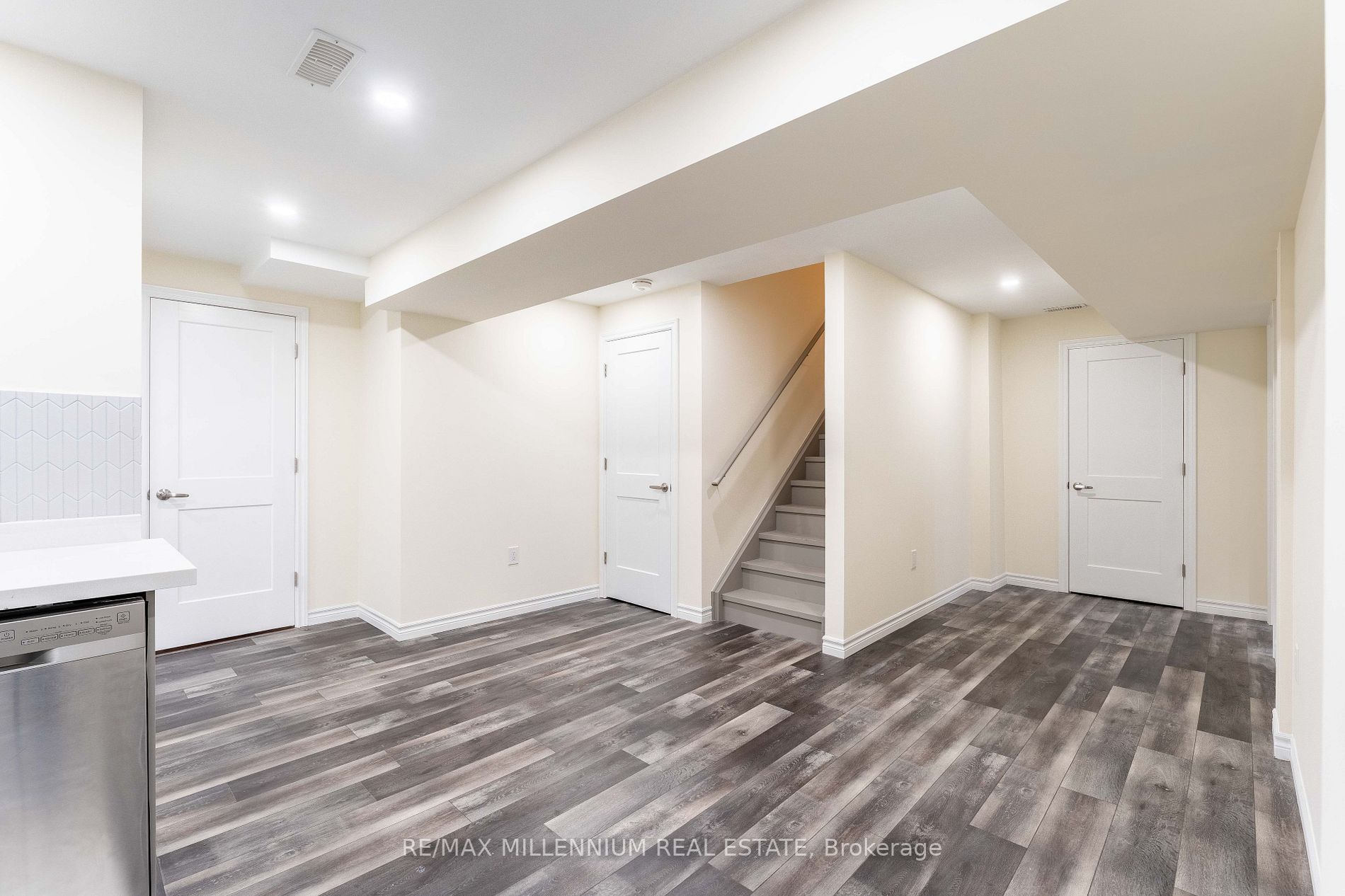 59 Findlay Dr