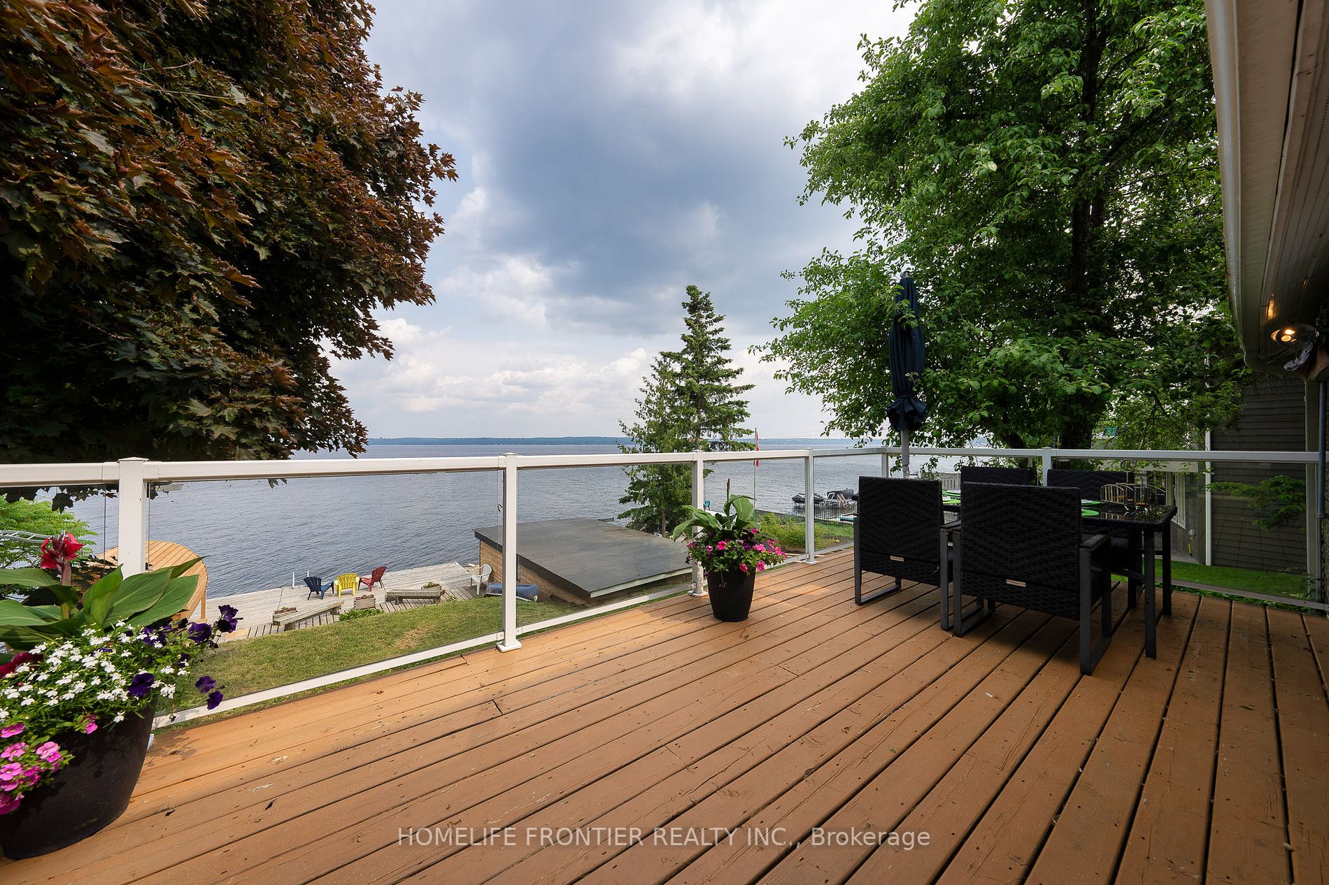6 Lakeview Park Road