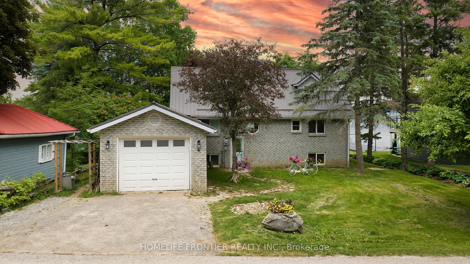 6 Lakeview Park Road