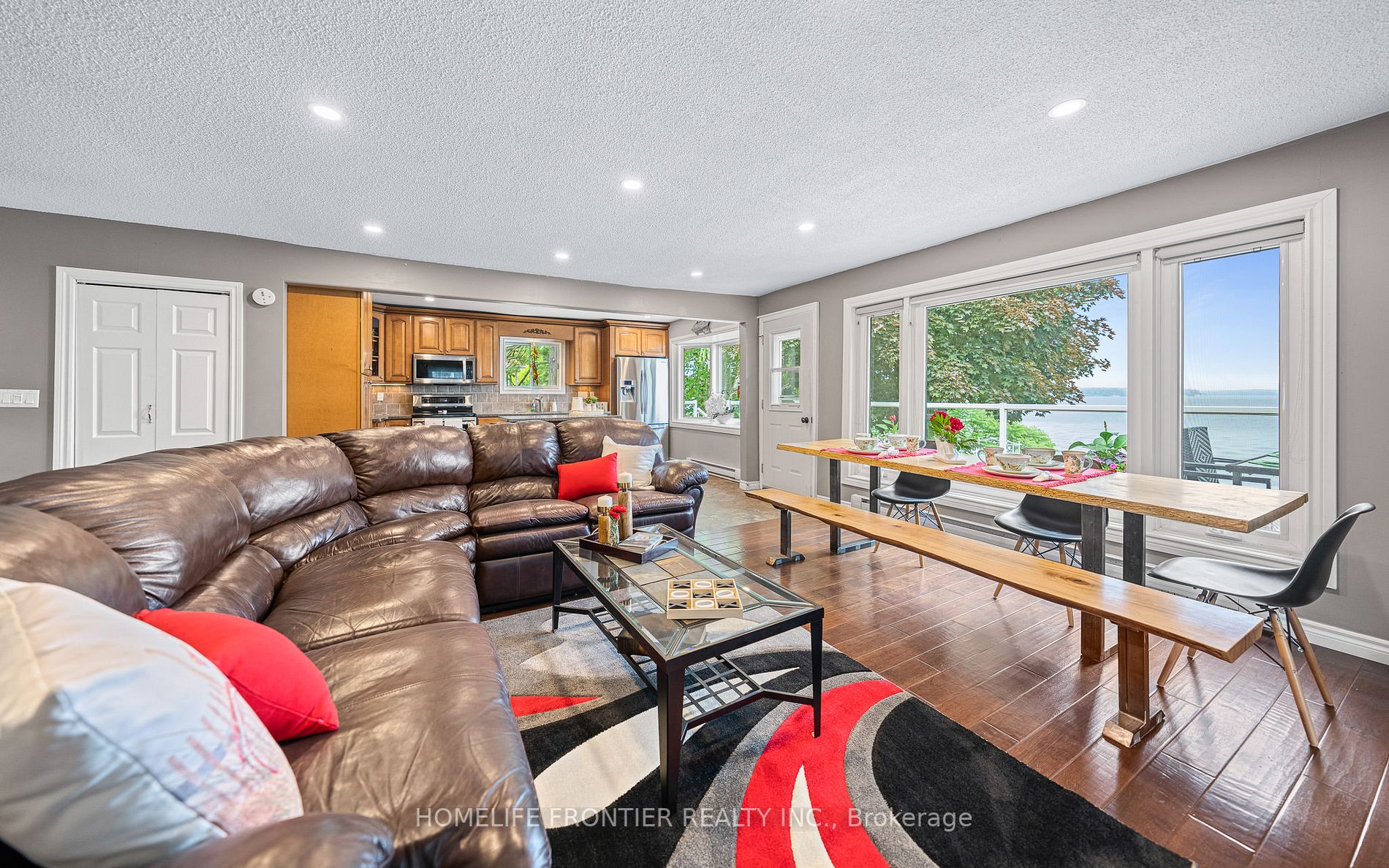 6 Lakeview Park Road