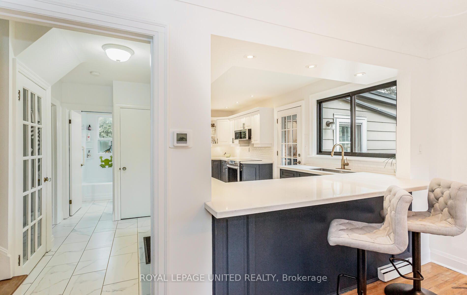 38 Wellington St