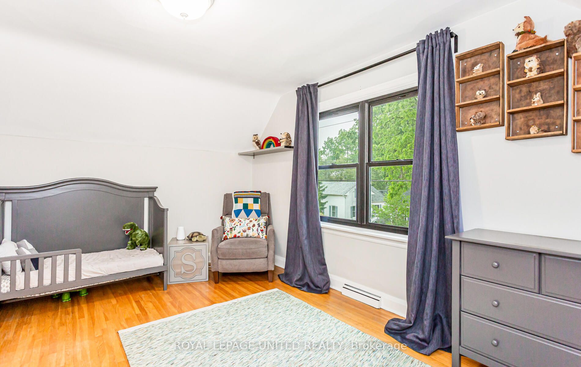 38 Wellington St