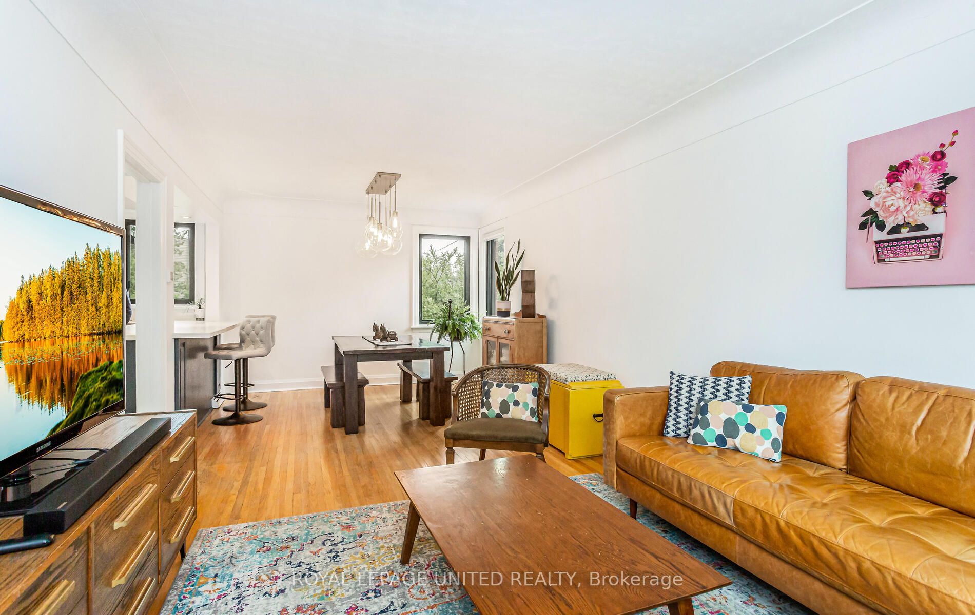 38 Wellington St