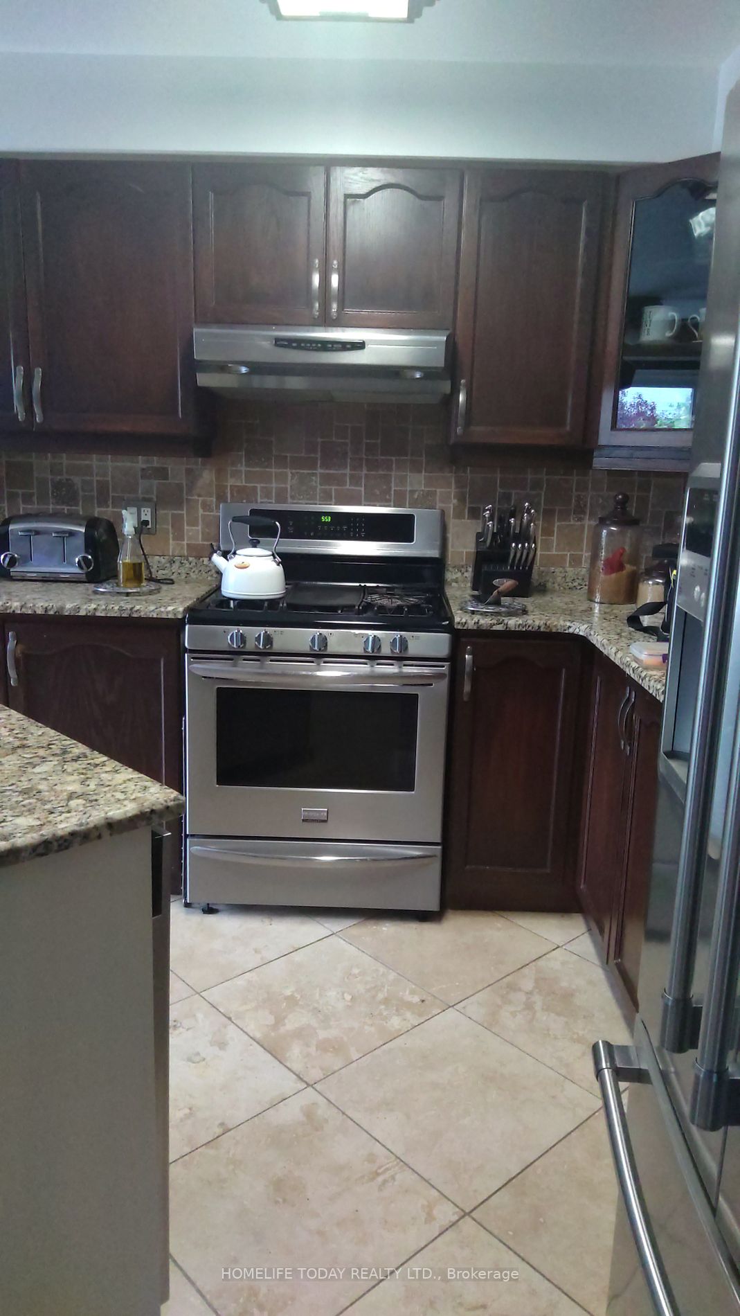 275 Farley Dr