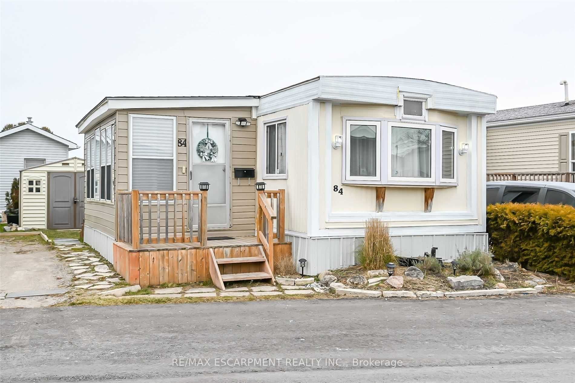 2189 Dundas St, #84