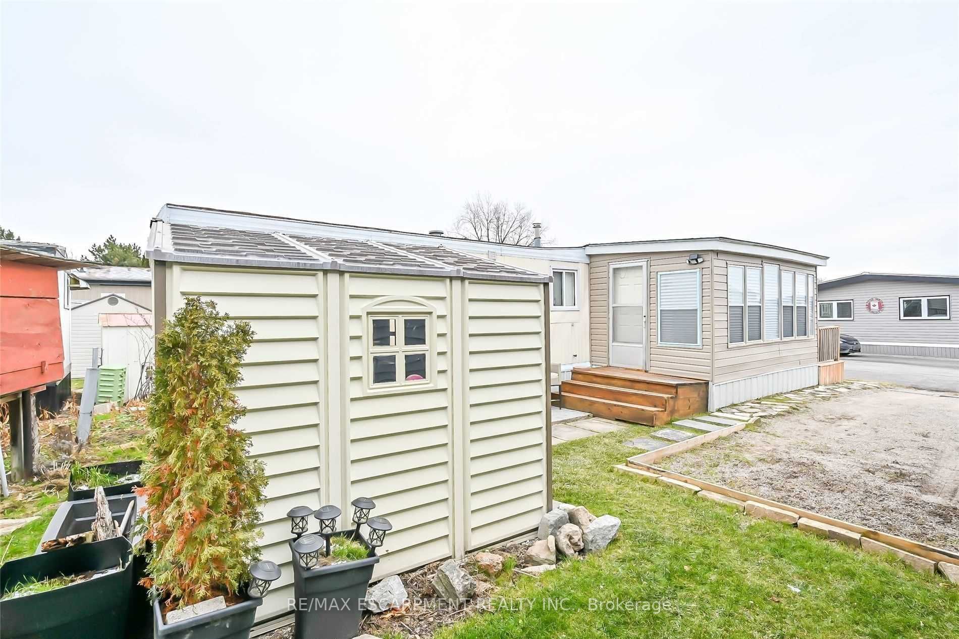 2189 Dundas St, #84