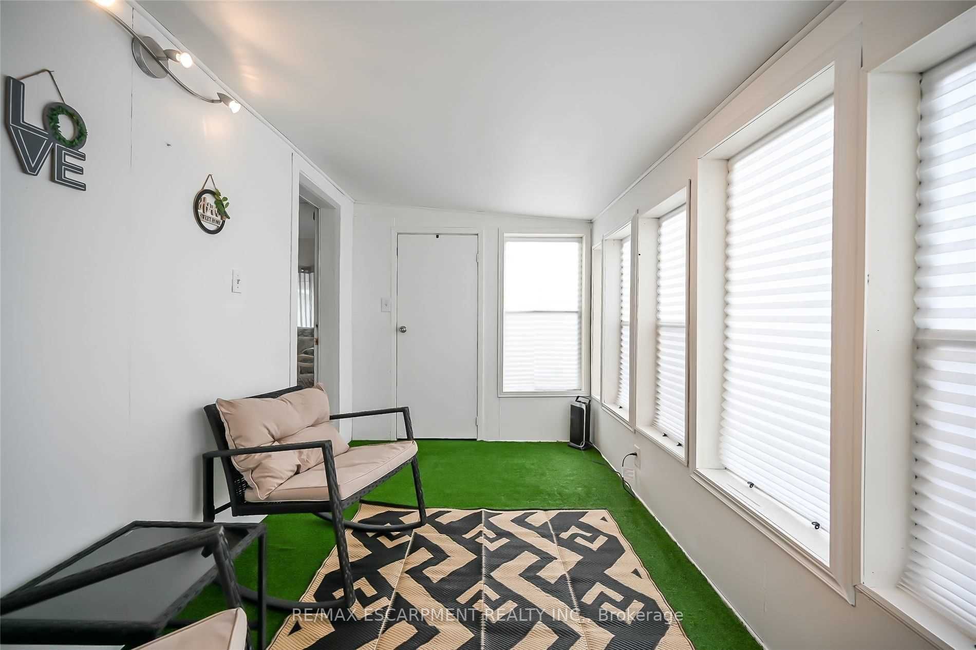 2189 Dundas St, #84