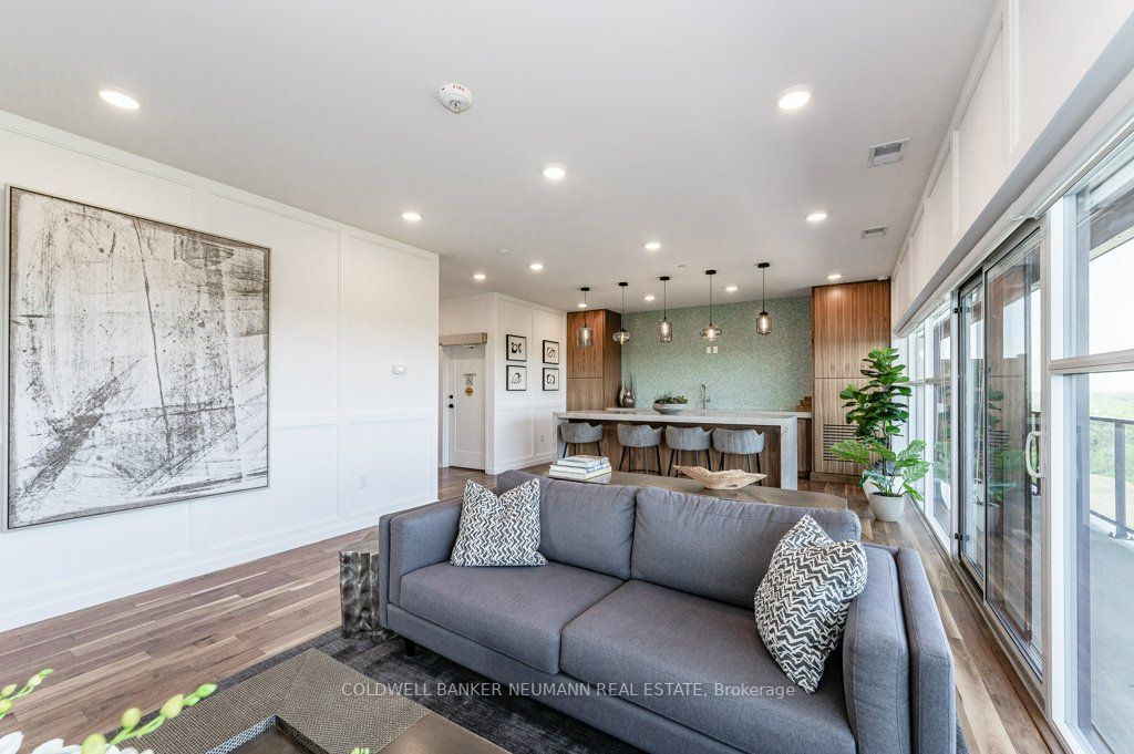 1880 Gordon Street, #412