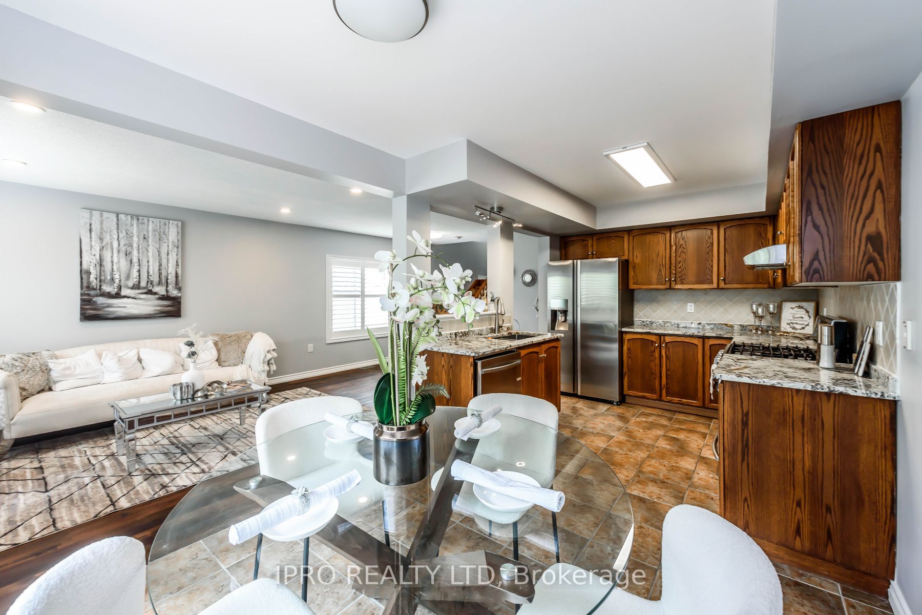 137 Whitefish Cres