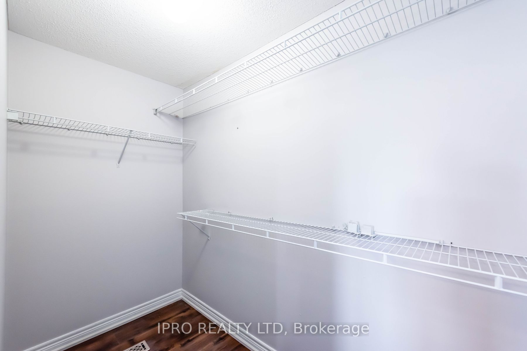 137 Whitefish Cres
