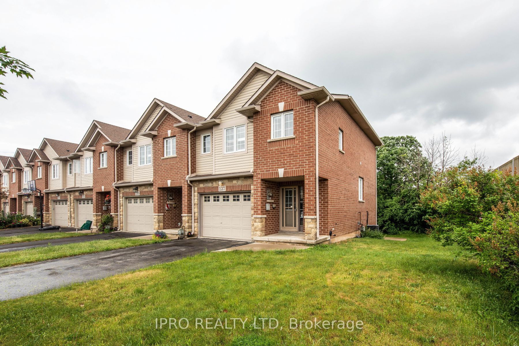 137 Whitefish Cres