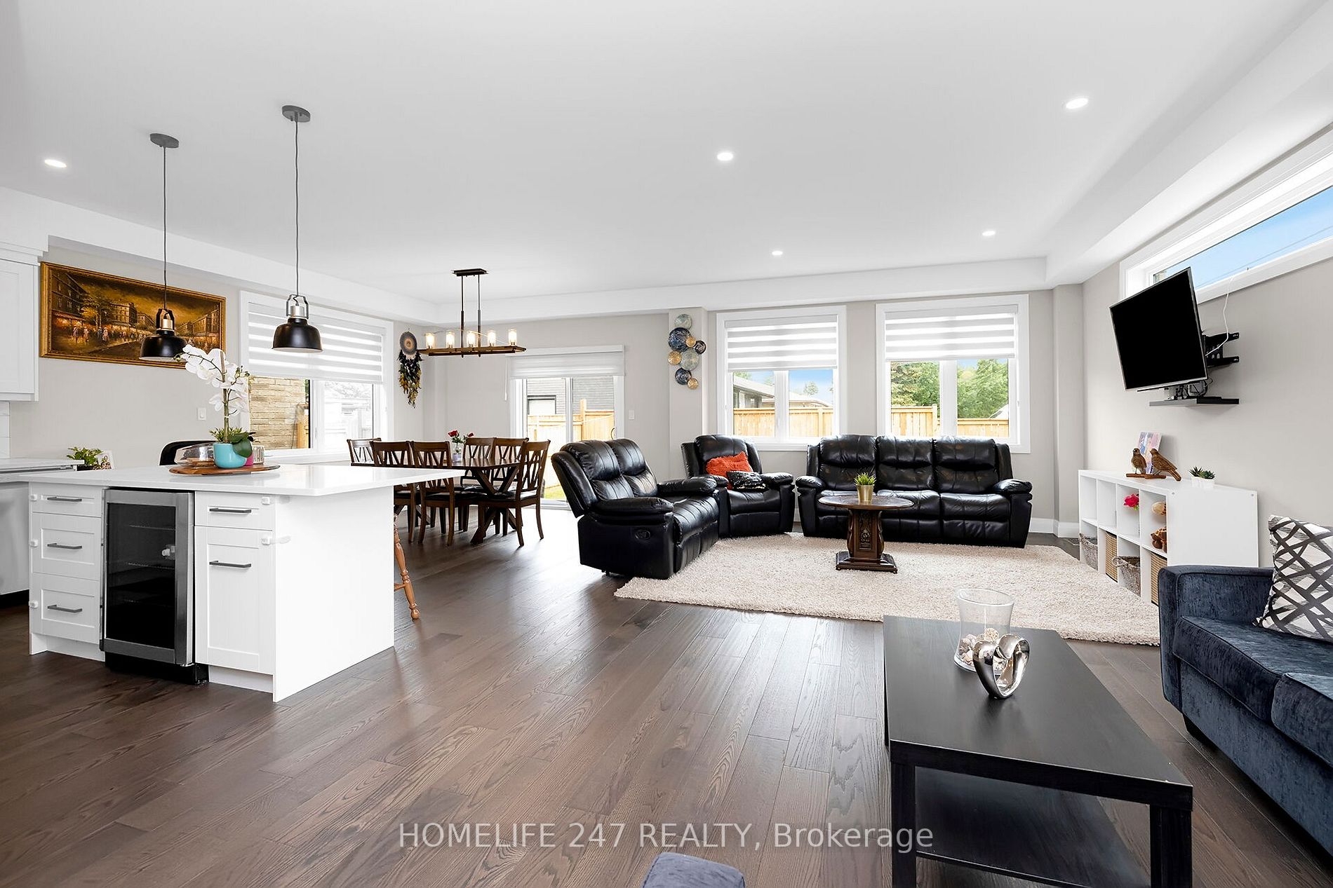 23 Forfar Ave