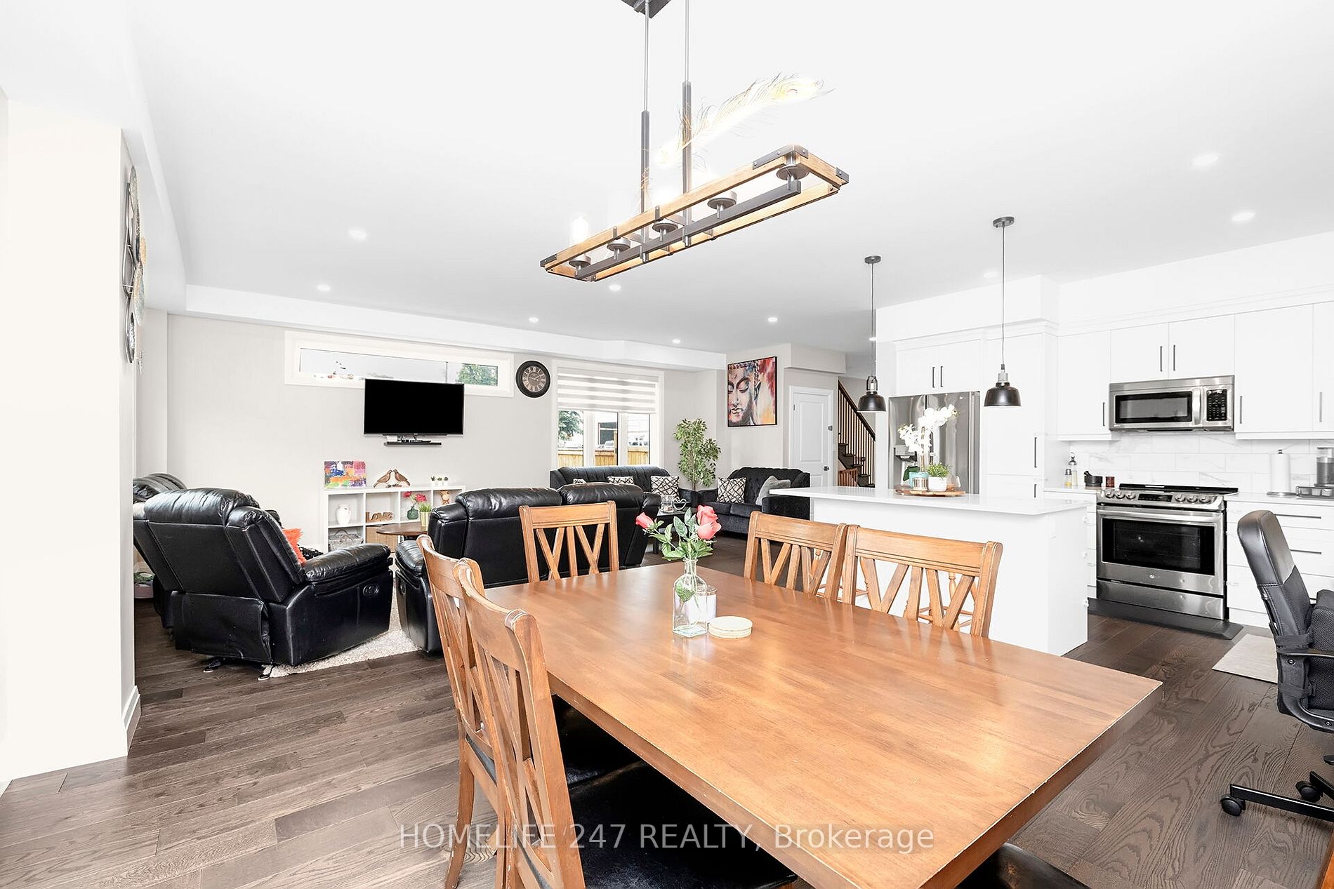 23 Forfar Ave