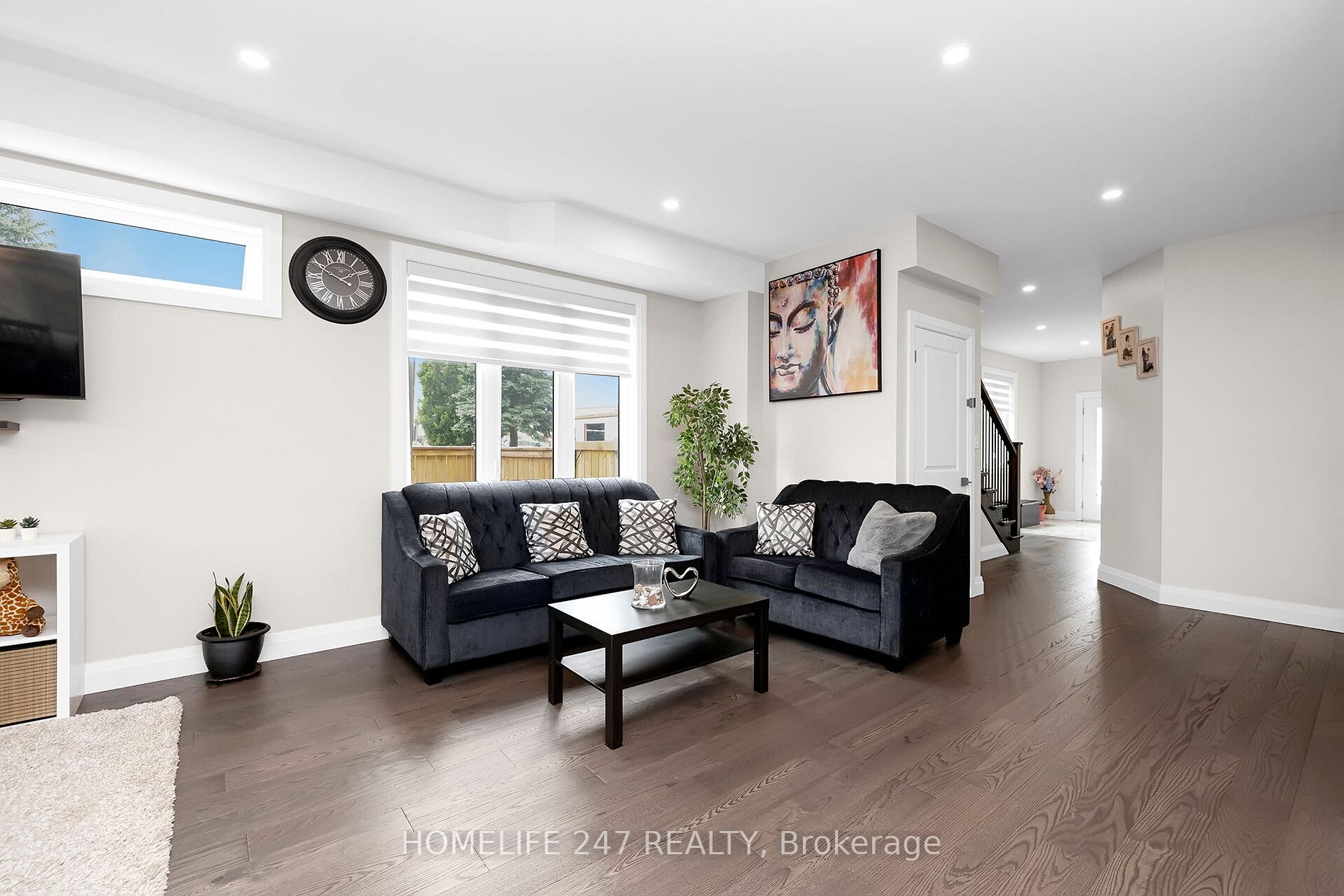 23 Forfar Ave