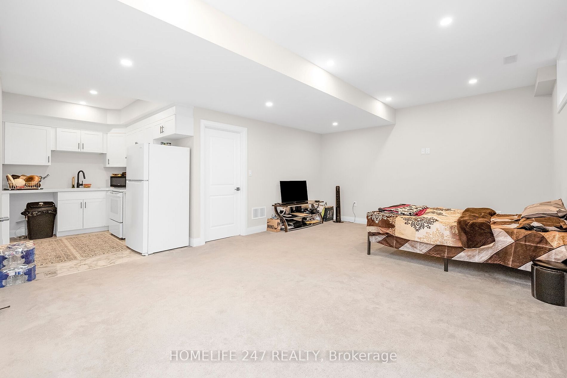 23 Forfar Ave