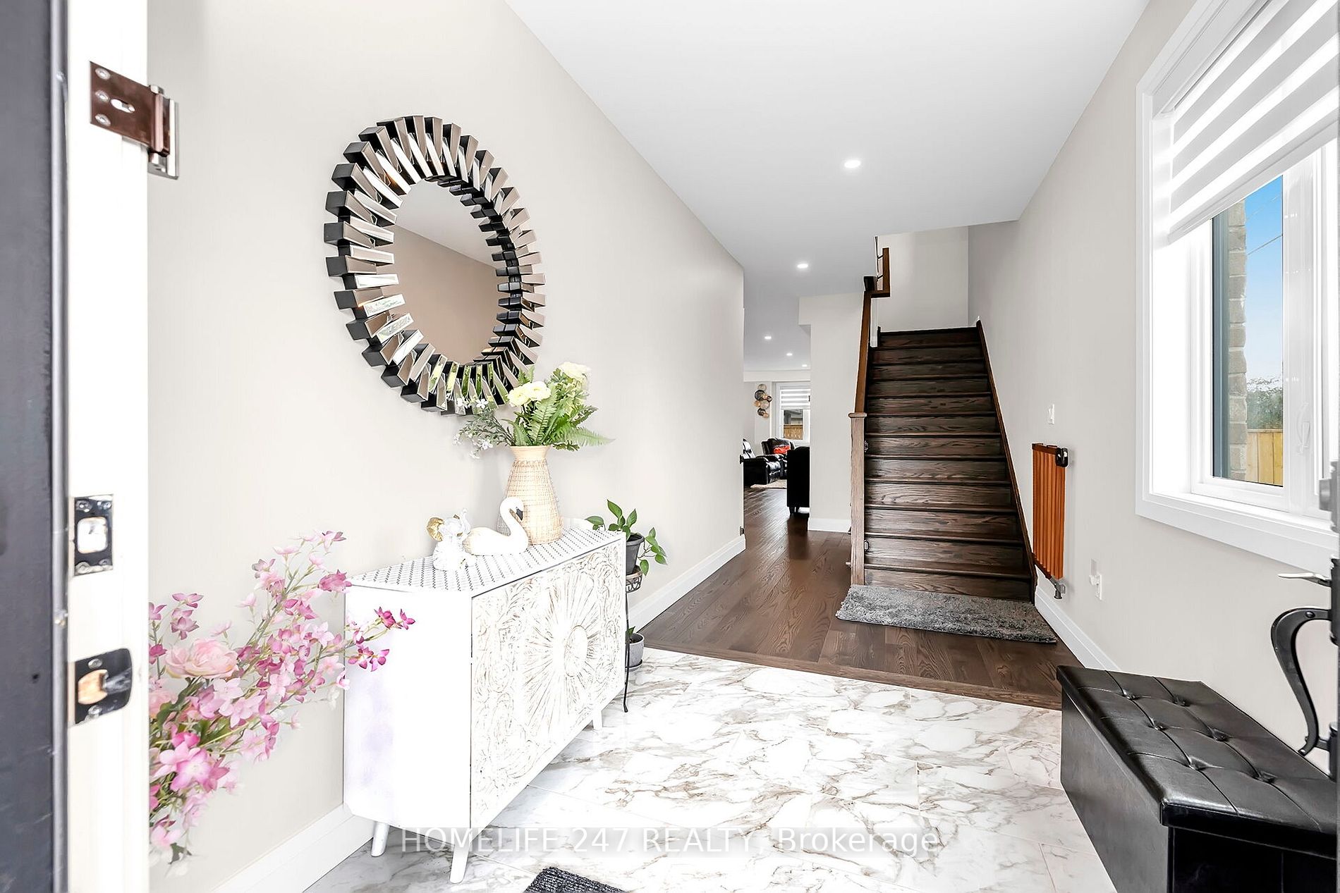 23 Forfar Ave