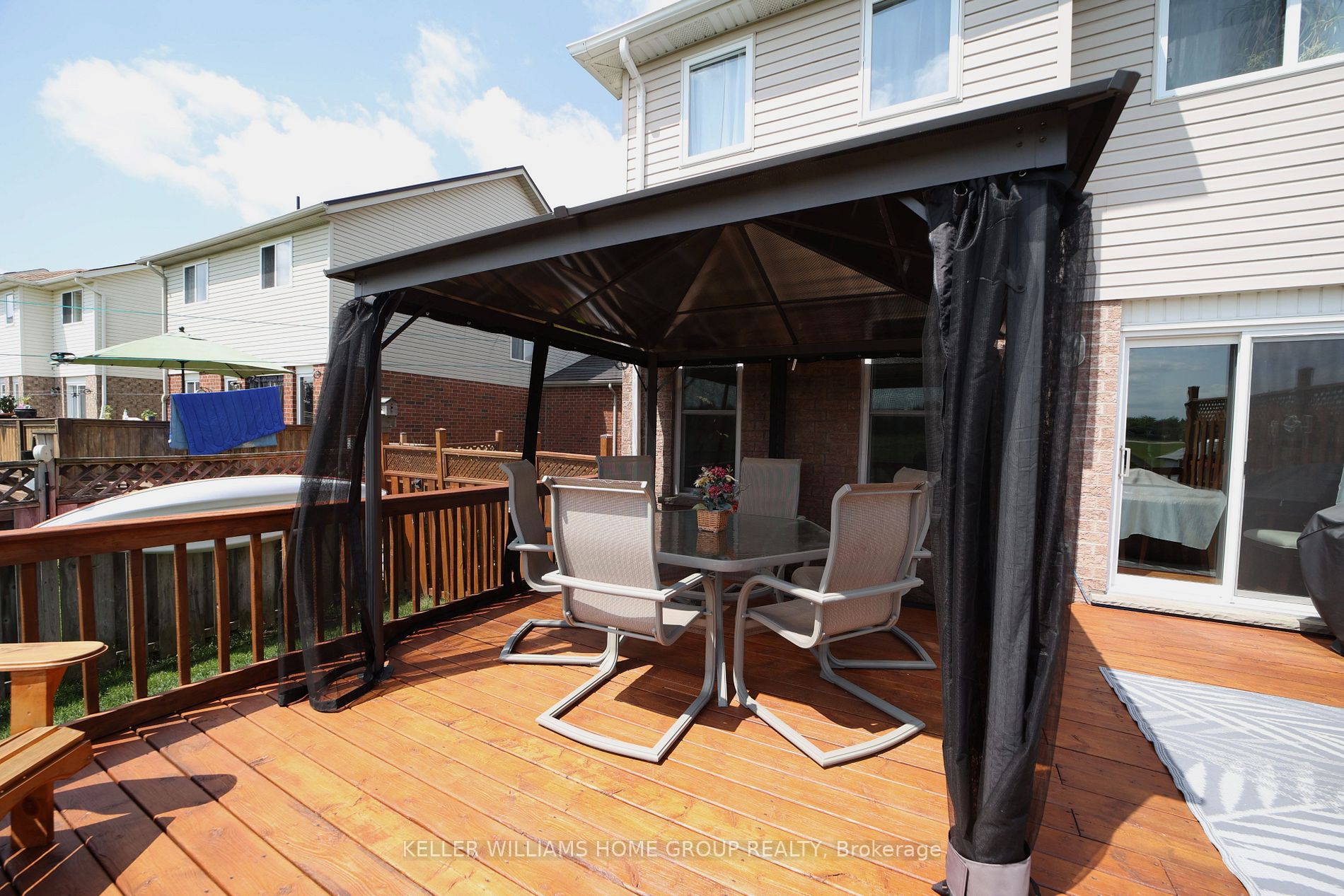 441 Simon Street