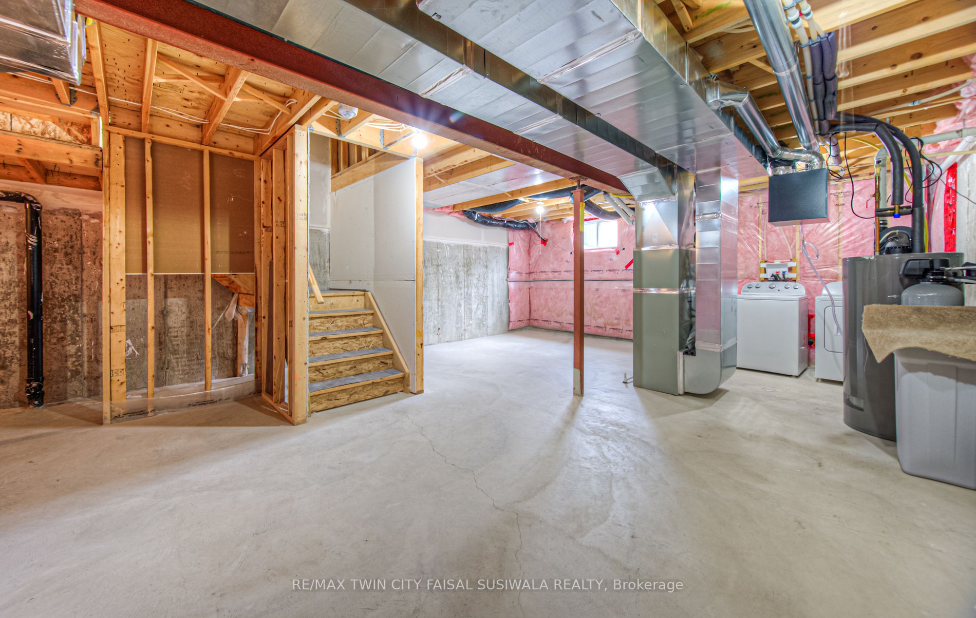 56 Honey St