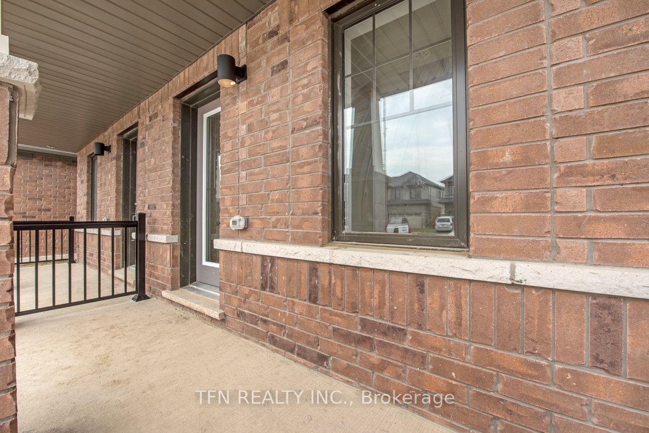 185 Bedrock Dr, #3