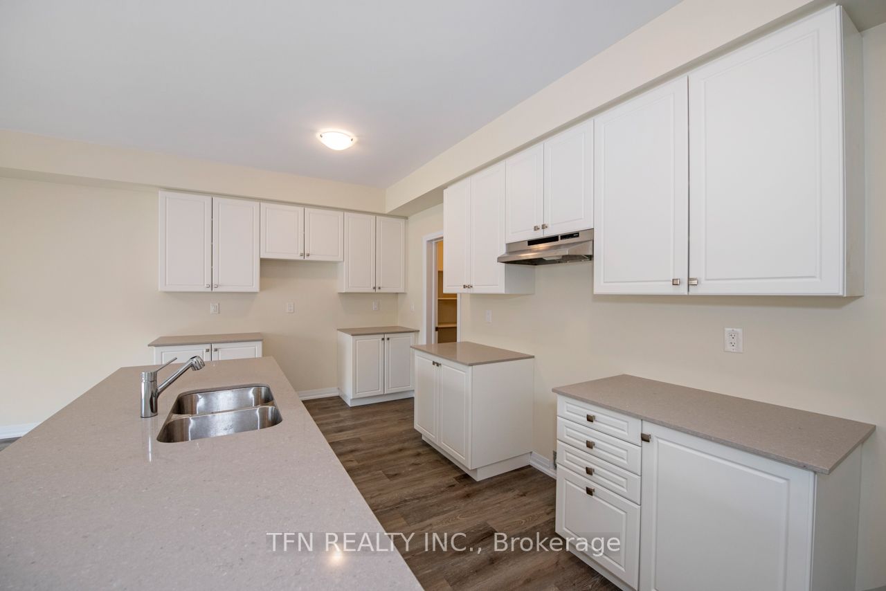 185 Bedrock Dr, #3